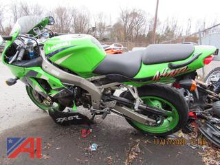 wLot _5_ 1999 Kawasaki ZX600G_